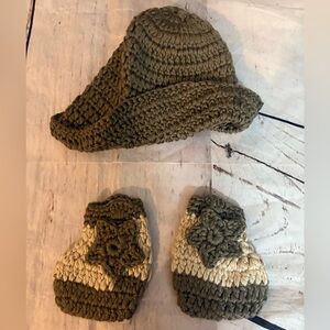 Crochet newborn cowboy / cowgirl hat and boots